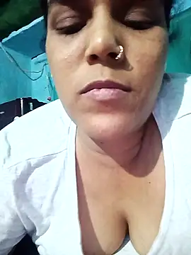 Snapshot of ritu4 chatting on 05/27/26, 07:21 ritu4 online show from 05/27/26, 07:21