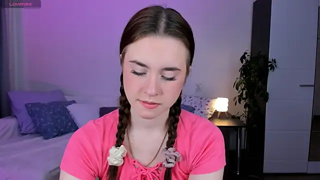 Snapshot of Lilit_Dream chatting on 06/15/26, 03:18 Lilit Dream online show from 06/15/26, 03:18