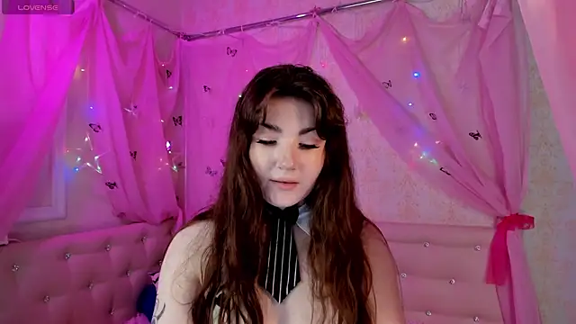 Snapshot of Victoria_Ecstasy chatting on 06/12/26, 10:02 Victoria Ecstasy online show from 06/12/26, 10:02