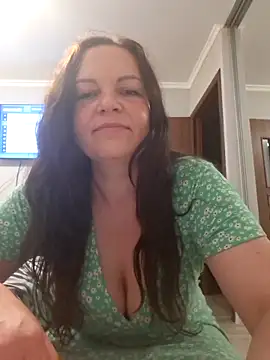Snapshot of Meri_a chatting on 06/09/26, 07:15 Meri a online show from 06/09/26, 07:15