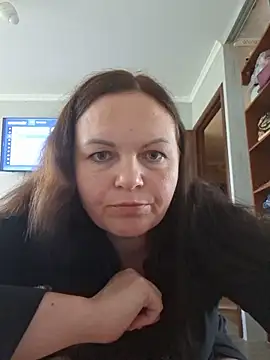 Snapshot of Meri_a chatting on 06/16/26, 01:44 Meri a online show from 06/16/26, 01:44