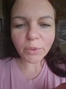 Snapshot of Meri_a chatting on 07/08/26, 03:34 Meri a online show from 07/08/26, 03:34