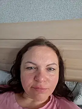 Snapshot of Meri_a chatting on 06/07/26, 04:28 Meri a online show from 06/07/26, 04:28