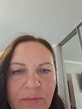 Snapshot of Meri_a chatting on 06/19/26, 04:35 Meri a online show from 06/19/26, 04:35