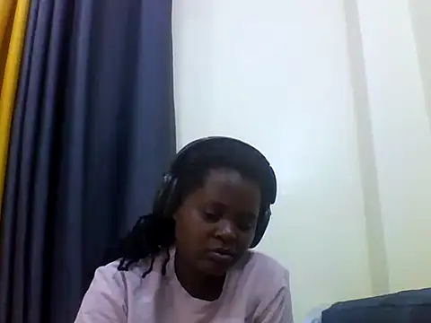 Snapshot of ladar chatting on 05/29/26, 04:35 ladar online show from 05/29/26, 04:35
