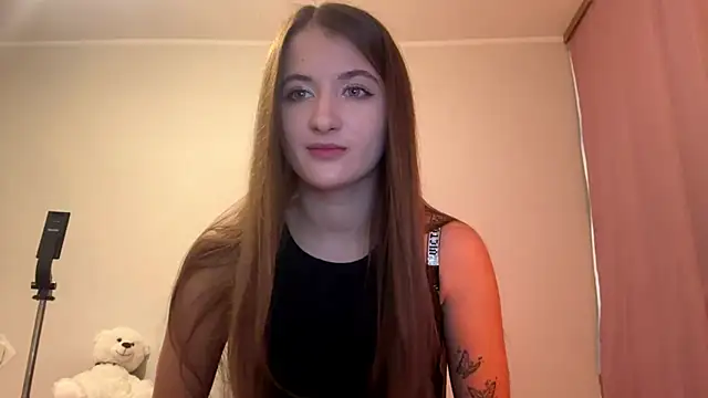 cute nessy online show from 05/19/26, 04:25