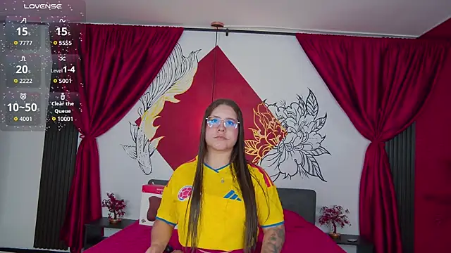 Lia Avalon online show from 07/03/26, 12:00