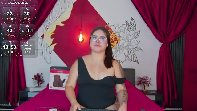 Lia Avalon online show from 06/30/26, 11:43