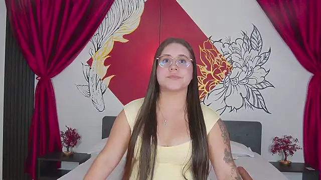 Lia Avalon online show from 06/17/26, 12:59