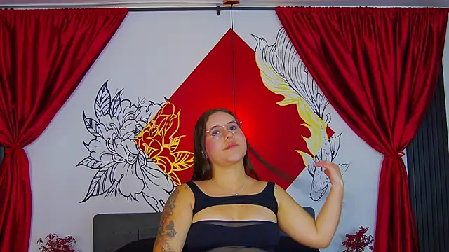 Lia Avalon online show from 07/11/26, 11:54