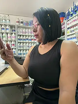 Snapshot of ISABELLA__LUNA chatting on 06/18/26, 02:00 ISABELLA LUNA online show from 06/18/26, 02:00