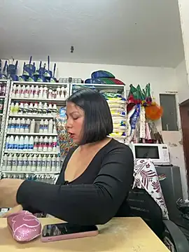 Snapshot of ISABELLA__LUNA chatting on 06/23/26, 01:42 ISABELLA LUNA online show from 06/23/26, 01:42