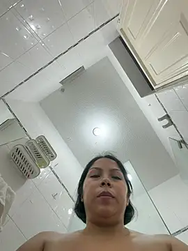 Snapshot of ISABELLA__LUNA chatting on 07/01/26, 04:02 ISABELLA LUNA online show from 07/01/26, 04:02
