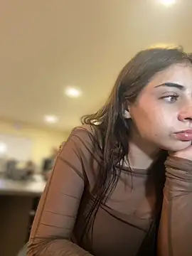 Hanna Cruz  online show from 07/14/26, 04:24