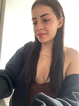 Hanna Cruz  online show from 05/30/26, 04:01