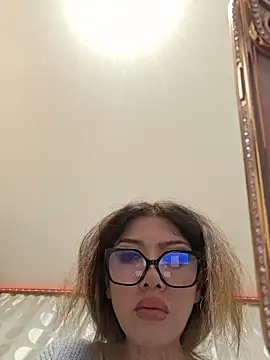 JessicaNichols  online show from 06/14/26, 12:06