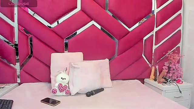 Emmy Sweet 69 online show from 07/04/26, 01:26