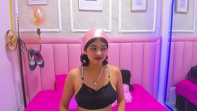 velvet girll online show from 07/06/26, 01:40