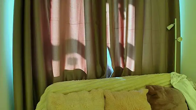 Snapshot of silver_grl chatting on 06/02/26, 01:38 silver grl online show from 06/02/26, 01:38