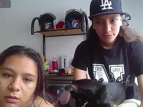 Snapshot of Amber_rose17 chatting on 07/15/26, 07:43 Amber rose17 online show from 07/15/26, 07:43