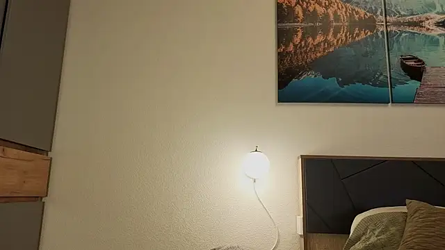AliceAngelXO online show from 06/01/26, 07:46