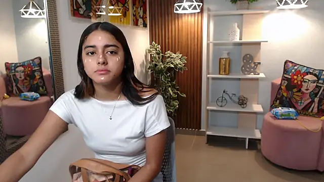 Snapshot of _Lucy_Grey_ chatting on 06/17/26, 11:09 Lucy Grey online show from 06/17/26, 11:09