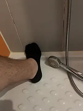 feetboyesp  online show from 05/30/26, 06:57