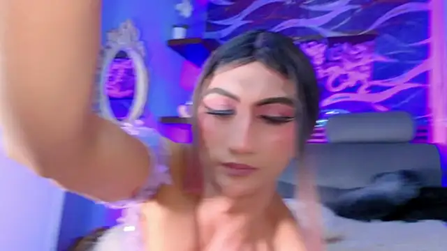 Cloee cameron online show from 06/17/26, 04:01