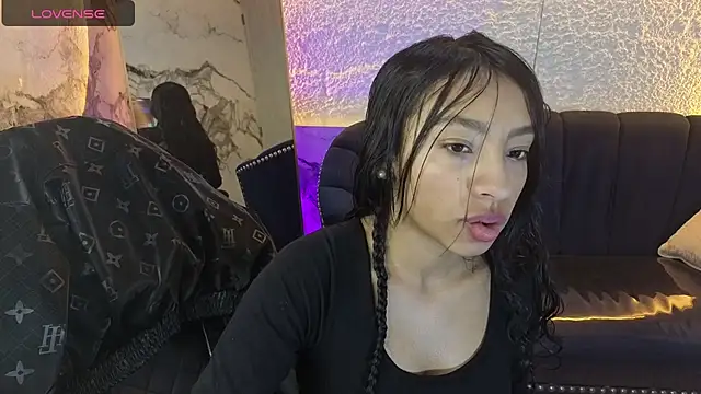 Adarasuri v online show from 07/05/26, 12:23