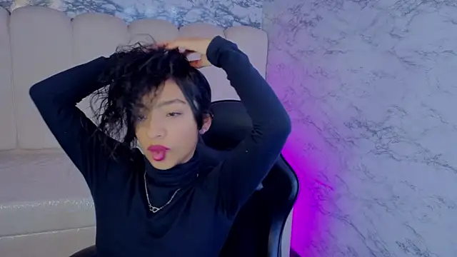 Adarasuri v online show from 06/05/26, 03:11
