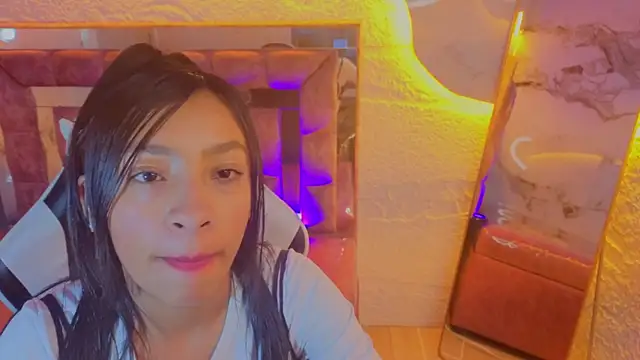 Adarasuri v online show from 06/24/26, 03:16