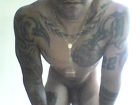 Snapshot of musclebody12 chatting on 05/19/26, 09:33 musclebody12 online show from 05/19/26, 09:33