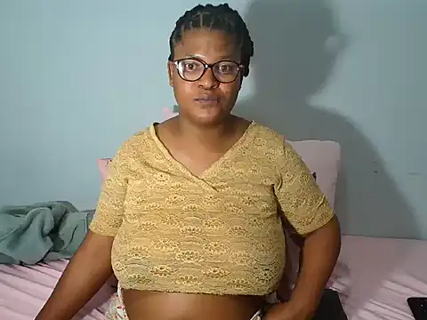Snapshot of CandyYumsAerolaXX chatting on 05/21/26, 09:56 CandyYumsAerolaXX online show from 05/21/26, 09:56
