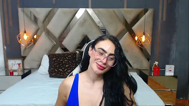 Snapshot of MartinaaFit chatting on 06/27/26, 12:22 MartinaaFit online show from 06/27/26, 12:22