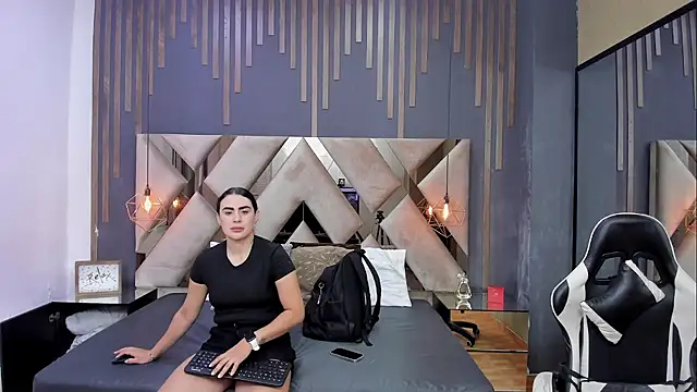 Snapshot of MartinaaFit chatting on 07/11/26, 12:05 MartinaaFit online show from 07/11/26, 12:05