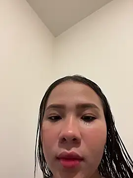 bellaroch online show from 06/17/26, 01:49