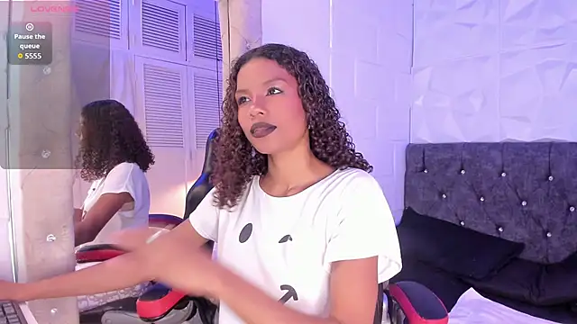 catiusca dl online show from 07/14/26, 05:08
