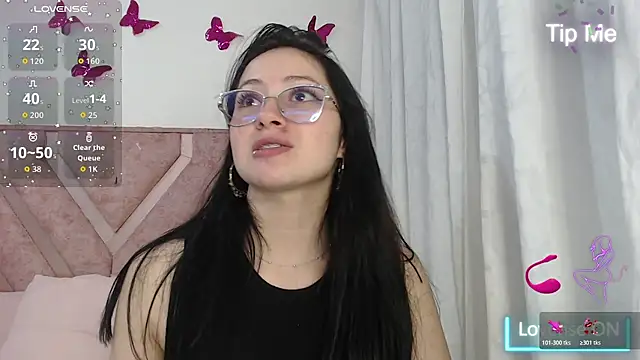 Snapshot of Angel-Hott_ chatting on 06/26/26, 03:34 Angel-Hott online show from 06/26/26, 03:34