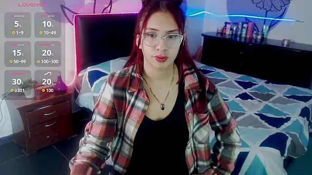 Snapshot of ashly_litlle chatting on 06/20/26, 08:03 ashly litlle online show from 06/20/26, 08:03