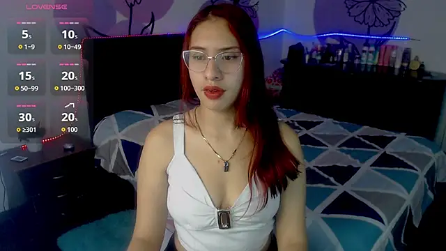 Snapshot of ashly_litlle chatting on 06/27/26, 03:18 ashly litlle online show from 06/27/26, 03:18