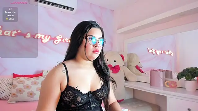 Isabella Rios  online show from 05/25/26, 11:42