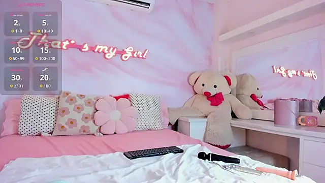 Isabella Rios  online show from 05/24/26, 11:32