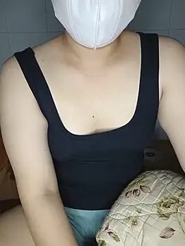 Snapshot of Nhu-babi chatting on 06/09/26, 02:51 Nhu-babi online show from 06/09/26, 02:51
