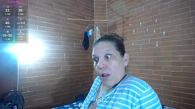 Snapshot of sabag_luchh chatting on 06/18/26, 12:09 sabag luchh online show from 06/18/26, 12:09