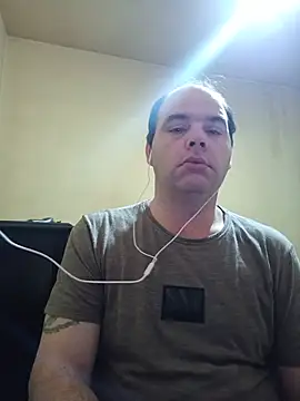Snapshot of Safado700 chatting on 07/08/26, 02:13 Safado700 online show from 07/08/26, 02:13