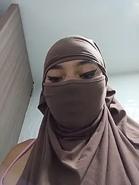 Snapshot of Samira_1 chatting on 06/19/26, 08:25 Samira 1 online show from 06/19/26, 08:25