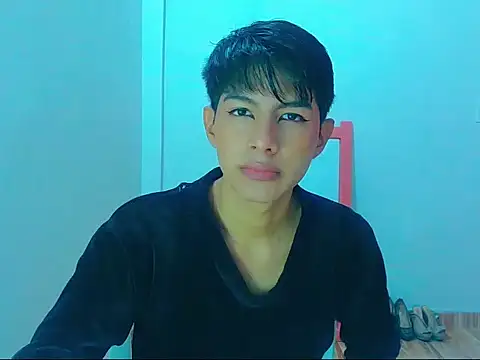 Snapshot of phuwin_bj chatting on 05/31/26, 05:35 phuwin bj online show from 05/31/26, 05:35