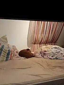 Snapshot of Cybergeil33 chatting on 12/19/25, 12:03 Cybergeil33 online show from 12/19/25, 12:03