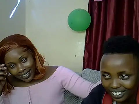 Snapshot of ebonyafriqueen1 chatting on 05/22/26, 04:21 ebonyafriqueen1 online show from 05/22/26, 04:21