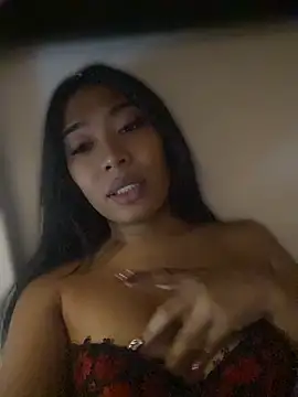hugecock tamira online show from 06/08/26, 03:12